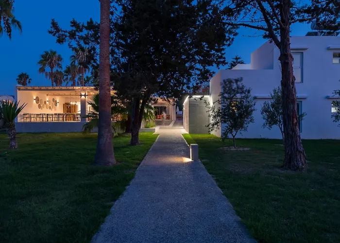 Ξενοδοχείο Diamond Boutique 4*