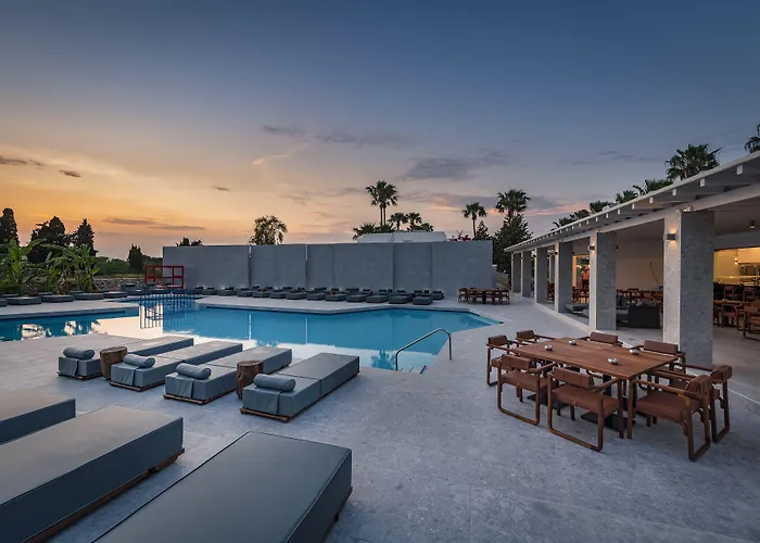 Ξενοδοχείο Diamond Boutique 4*